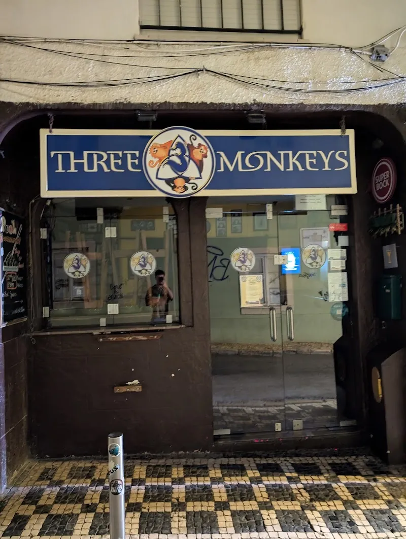 Three Monkeys Bar