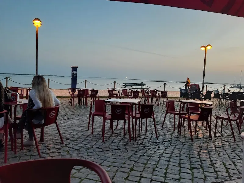 ZONA - Cocktail Lounge