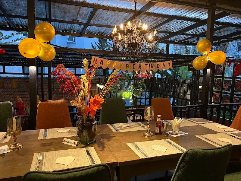 The Escape Bar & Cafe/Live Music