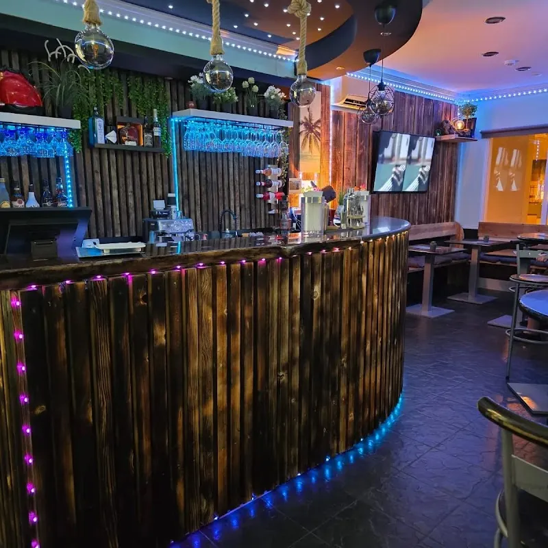 The Wave Bar Quarteira