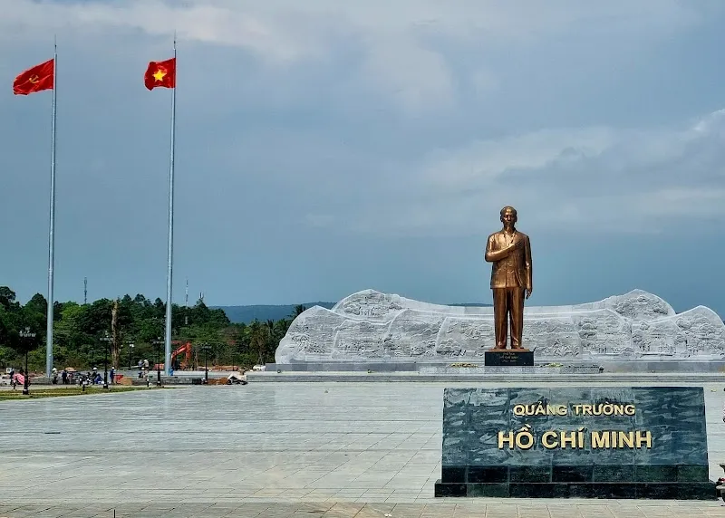 Quảng trường Hồ Chí Minh